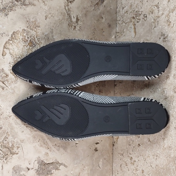 Point Toe Knit Ballet Flats - Picture 7 of 8